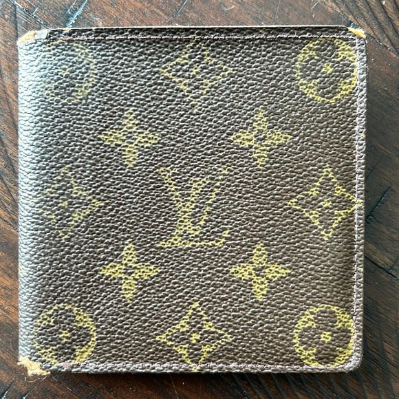 Louis Vuitton Monogram Bifold Wallet Authentic - Picture 1 of 10